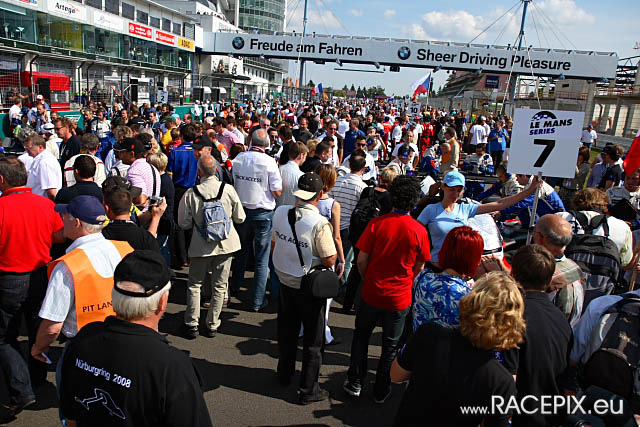 1000Km-Rennen NR 2008 - So 04 Startaufstellung IMG_1915