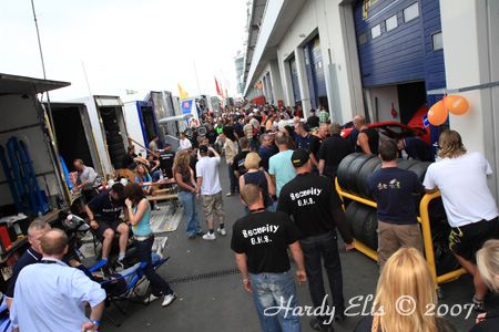 24h-Rennen 2007 - Boxengasse + Startaufstellung 02