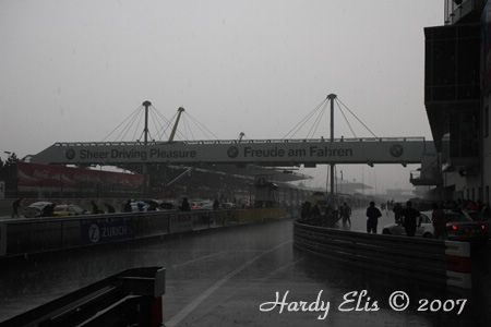 24h-Rennen 2007 - Boxengasse + Startaufstellung 92