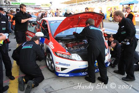 24h-Rennen 2007 - Boxengasse + Breitscheid Nacht 009