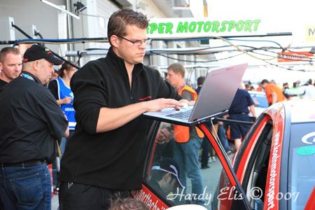 24h-Rennen 2007 - Boxengasse + Breitscheid Nacht 010