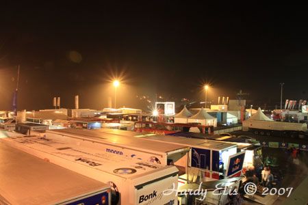 24h-Rennen 2007 - Boxengasse Nacht 02