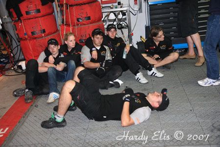 24h-Rennen 2007 - Boxengasse Nacht 05