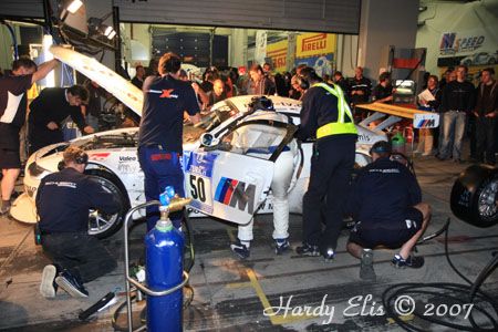 24h-Rennen 2007 - Boxengasse Nacht 09