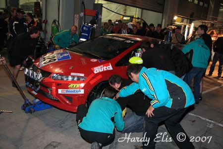 24h-Rennen 2007 - Boxengasse Nacht 12