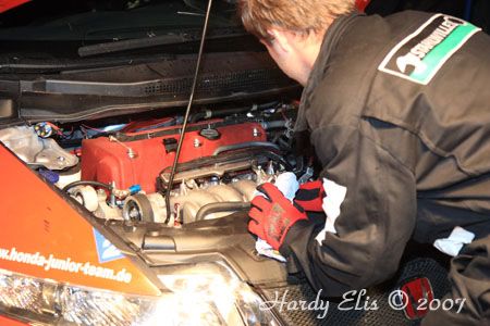 24h-Rennen 2007 - Boxengasse Nacht 19