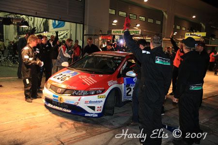 24h-Rennen 2007 - Boxengasse Nacht 21