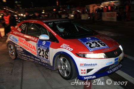 24h-Rennen 2007 - Boxengasse Nacht 22
