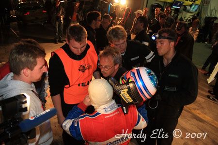 24h-Rennen 2007 - Boxengasse Nacht 23