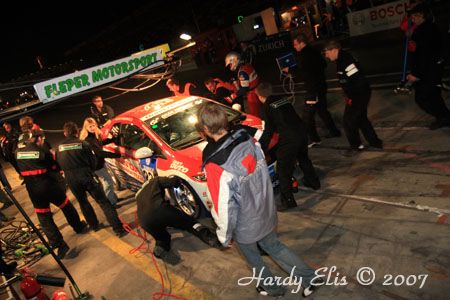 24h-Rennen 2007 - Boxengasse Nacht 28
