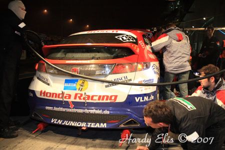 24h-Rennen 2007 - Boxengasse Nacht 43