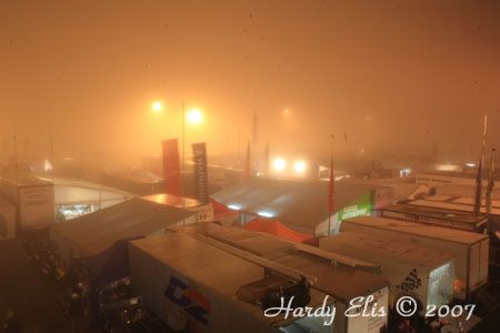 24h-Rennen 2007 - Boxengasse Nacht 48