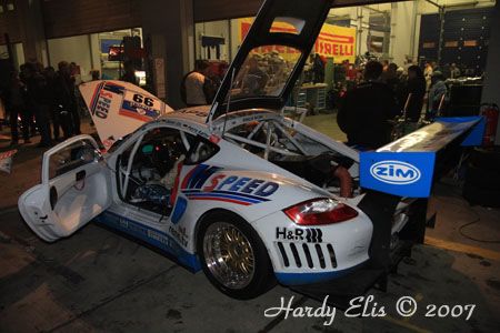 24h-Rennen 2007 - Boxengasse Nacht 57