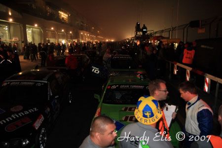 24h-Rennen 2007 - Boxengasse Nacht 62