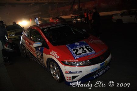 24h-Rennen 2007 - Boxengasse Nacht 66