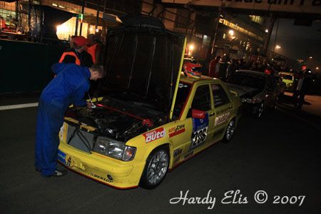 24h-Rennen 2007 - Boxengasse Nacht 68