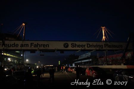 24h-Rennen 2007 - Boxengasse Nacht 69