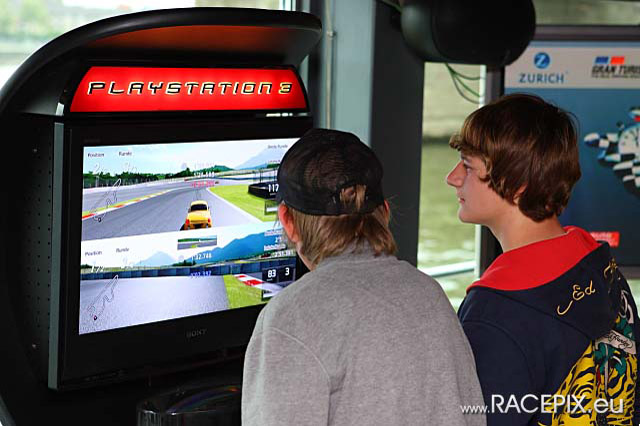 2009-05-12 Pressekonferenz 24h-Rennen IMG_0007