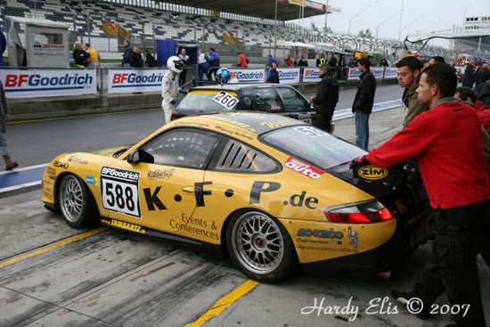 VLN 30-09-06 01 Fahrerlager 13