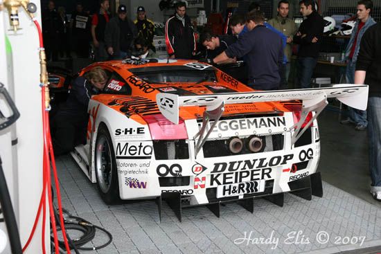 VLN 30-09-06 01 Fahrerlager 14