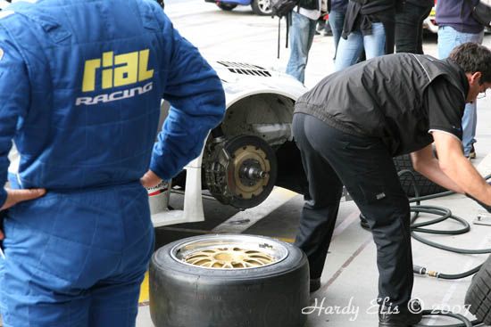 VLN 30-09-06 01 Fahrerlager 22