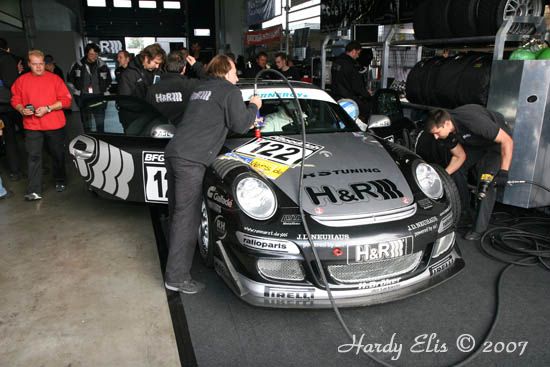 VLN 30-09-06 01 Fahrerlager 26