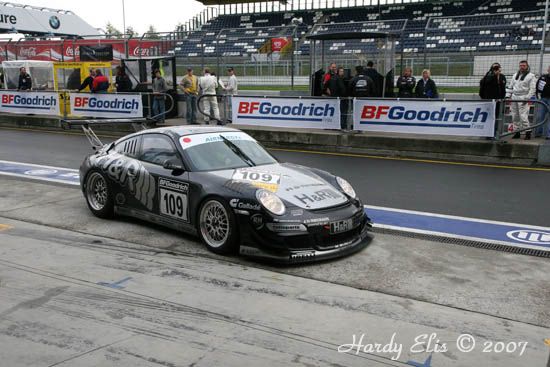 VLN 30-09-06 01 Fahrerlager 31