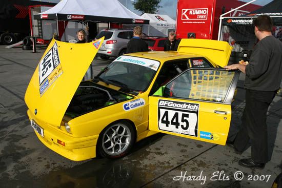 VLN 30-09-06 01 Fahrerlager 64