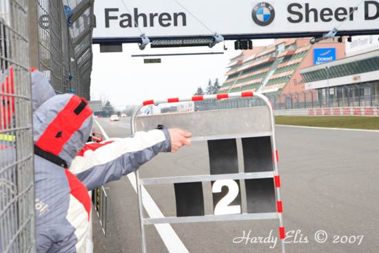 VLN 31-03-2007 03 Boxengasse 14