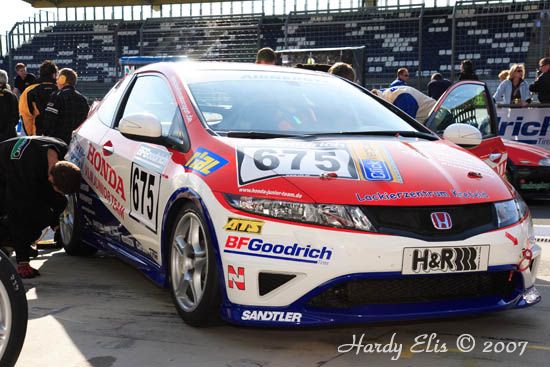 VLN 14-04-2007 01 Boxengasse 002