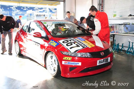 VLN 14-04-2007 01 Boxengasse 016