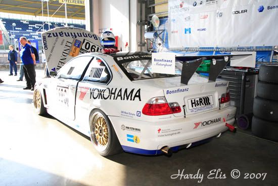 VLN 14-04-2007 01 Boxengasse 020