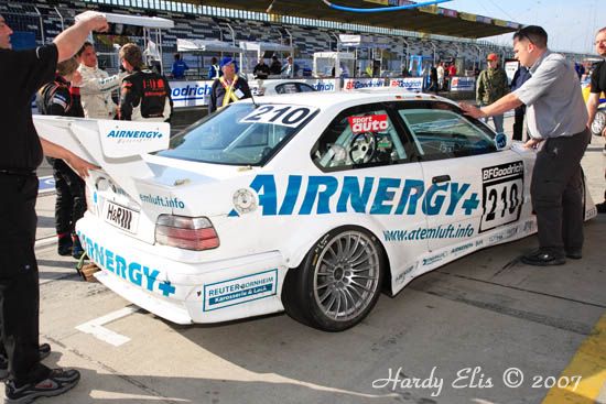 VLN 14-04-2007 01 Boxengasse 021