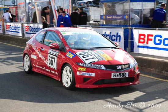 VLN 14-04-2007 01 Boxengasse 034