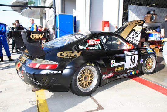 VLN 14-04-2007 01 Boxengasse 038