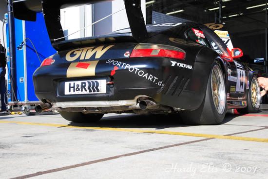 VLN 14-04-2007 01 Boxengasse 039