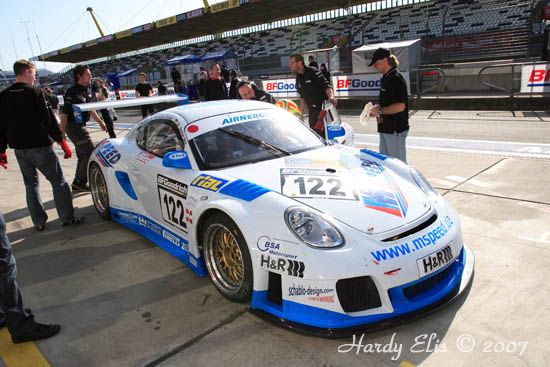 VLN 14-04-2007 01 Boxengasse 060