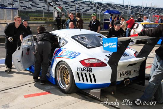 VLN 14-04-2007 01 Boxengasse 063