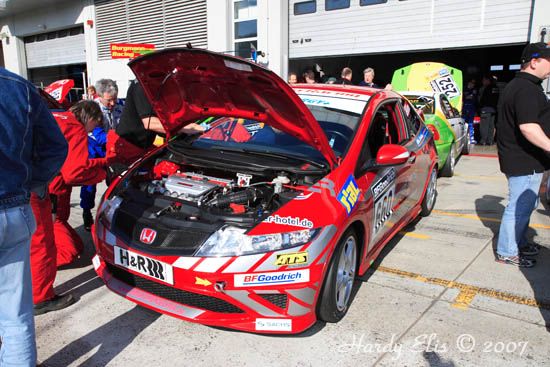 VLN 14-04-2007 01 Boxengasse 077