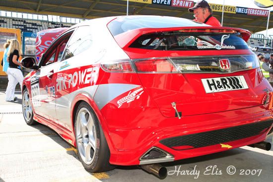 VLN 14-04-2007 01 Boxengasse 080