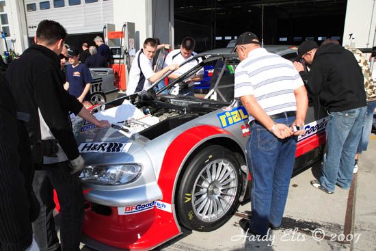 VLN 14-04-2007 01 Boxengasse 083