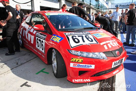 VLN 14-04-2007 01 Boxengasse 093