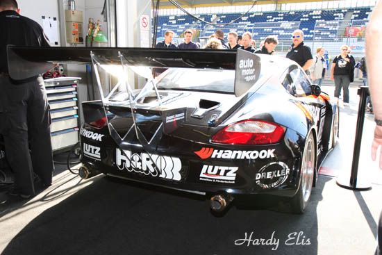 VLN 14-04-2007 01 Boxengasse 096