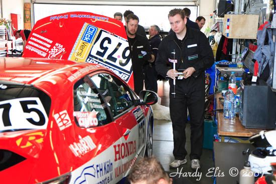 VLN 14-04-2007 01 Boxengasse 099