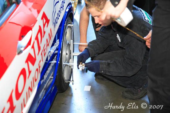 VLN 14-04-2007 01 Boxengasse 100