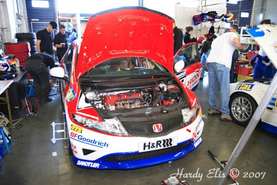 VLN 14-04-2007 01 Boxengasse 101