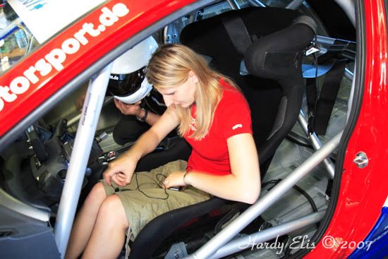 VLN 14-04-2007 01 Boxengasse 106