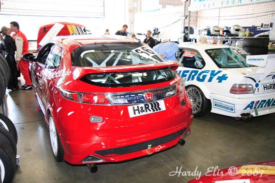 VLN 14-04-2007 01 Boxengasse 116