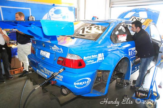 VLN 14-04-2007 01 Boxengasse 120