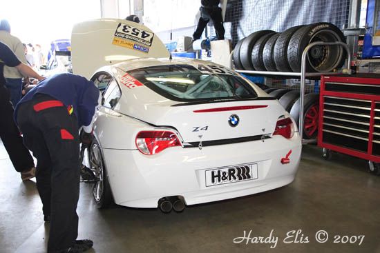 VLN 14-04-2007 01 Boxengasse 126